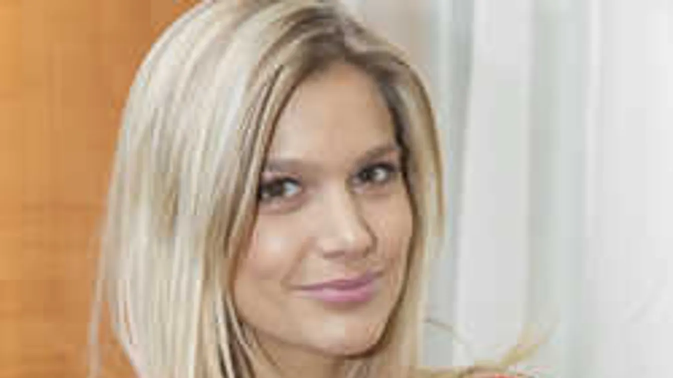 Váratlan döntést hozott Weisz Fanni: erre még az anyja sem számított