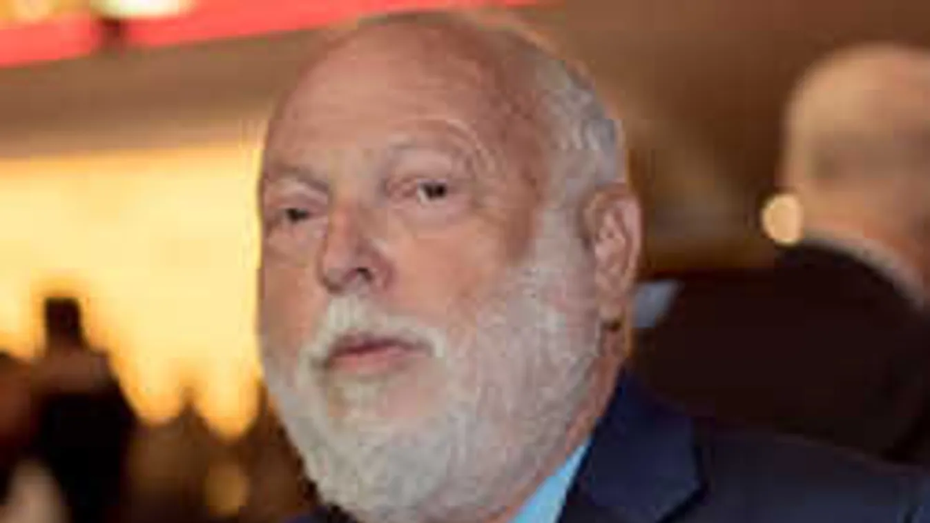 11 milliót vittek el Andy Vajnától!