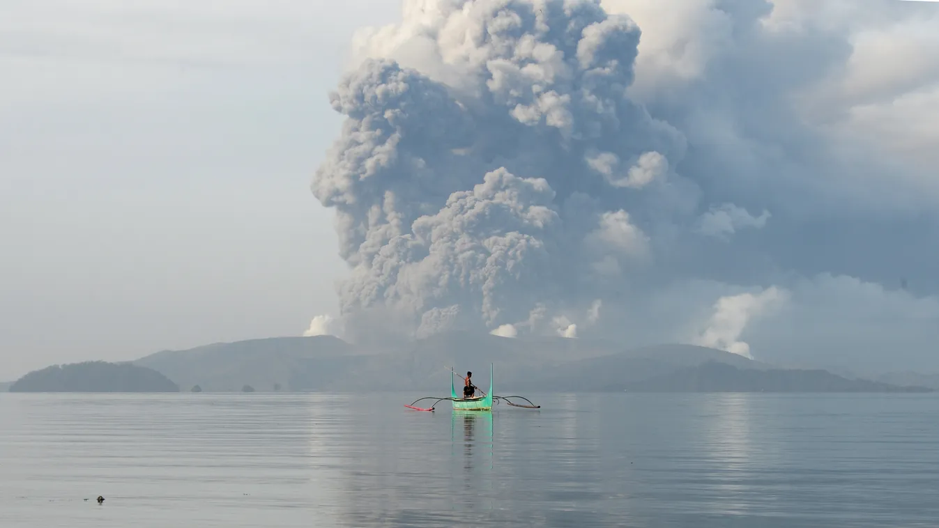 Ez ám a vakmerőség: tomboló vulkán lábánál tartották az esküvőt