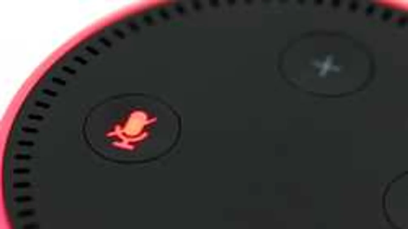 Bombabotrány, engedéllyel hallgathattak le több ezer csalfa feleséget