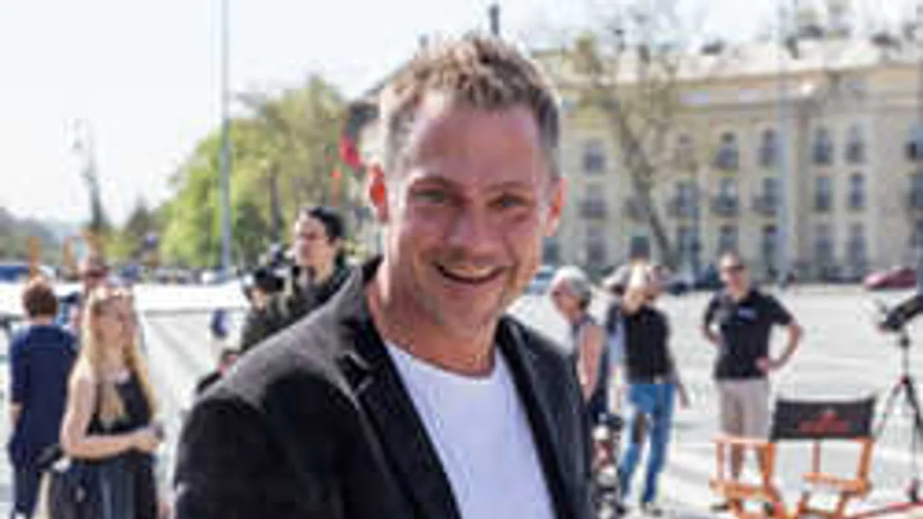 Hujber eddig bírta, ide menekült szentendrei otthonából