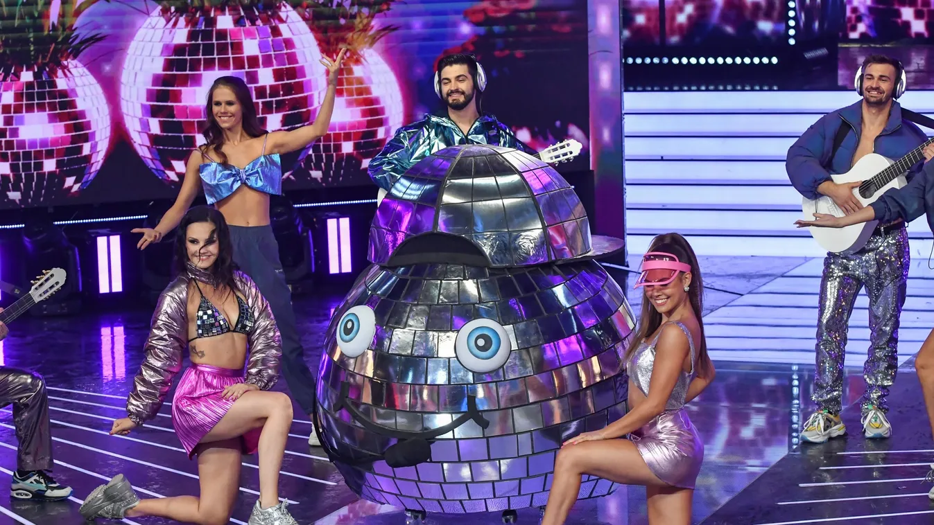 Na, ne: ki hitte volna, hogy ő rejtőzik a Diszkógömb jelmeze mögött?