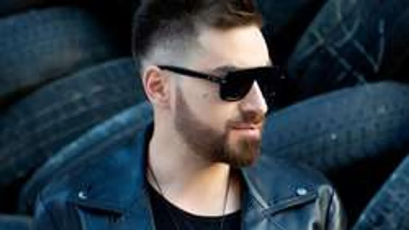 Kisgyerekeken segít az egykori megasztáros