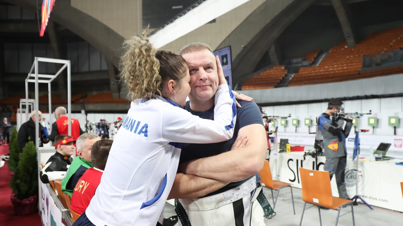 Sidi felsége, Roxána is sportlövő