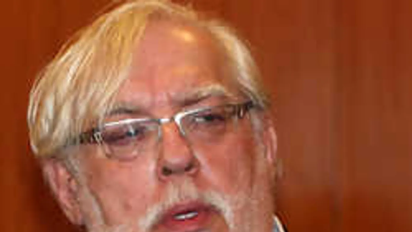 Verebes csúnyán kiosztotta Győzikét