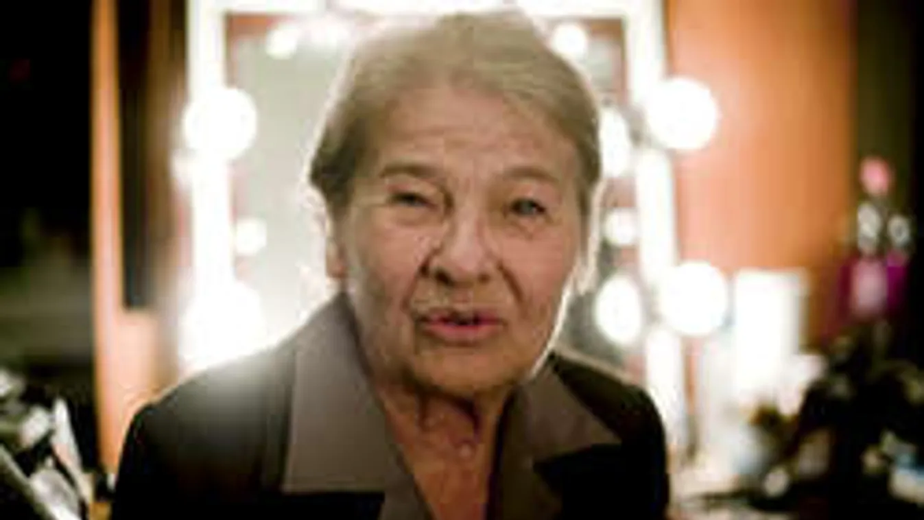 Kritikus állapot: Betegsége miatt retteg a színpadon Törőcsik Mari!