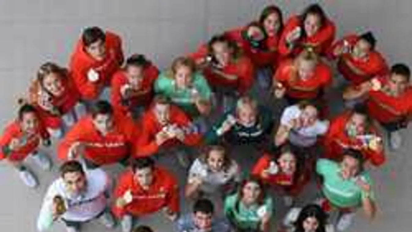 Méltó utódok: Hosszú Katinkáék is büszkék az ifi olimpia hőseire