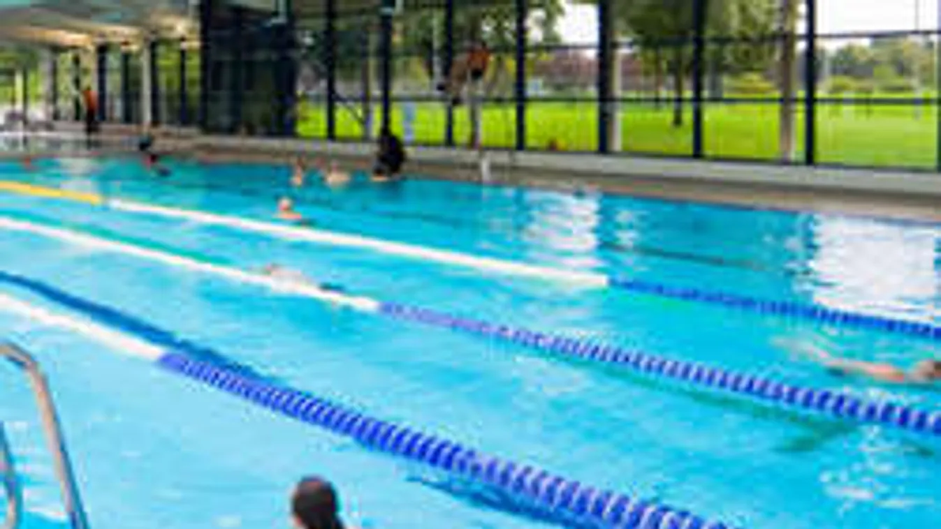 Képregénnyel nevelik a nőket zaklató migránsokat a német uszodákban