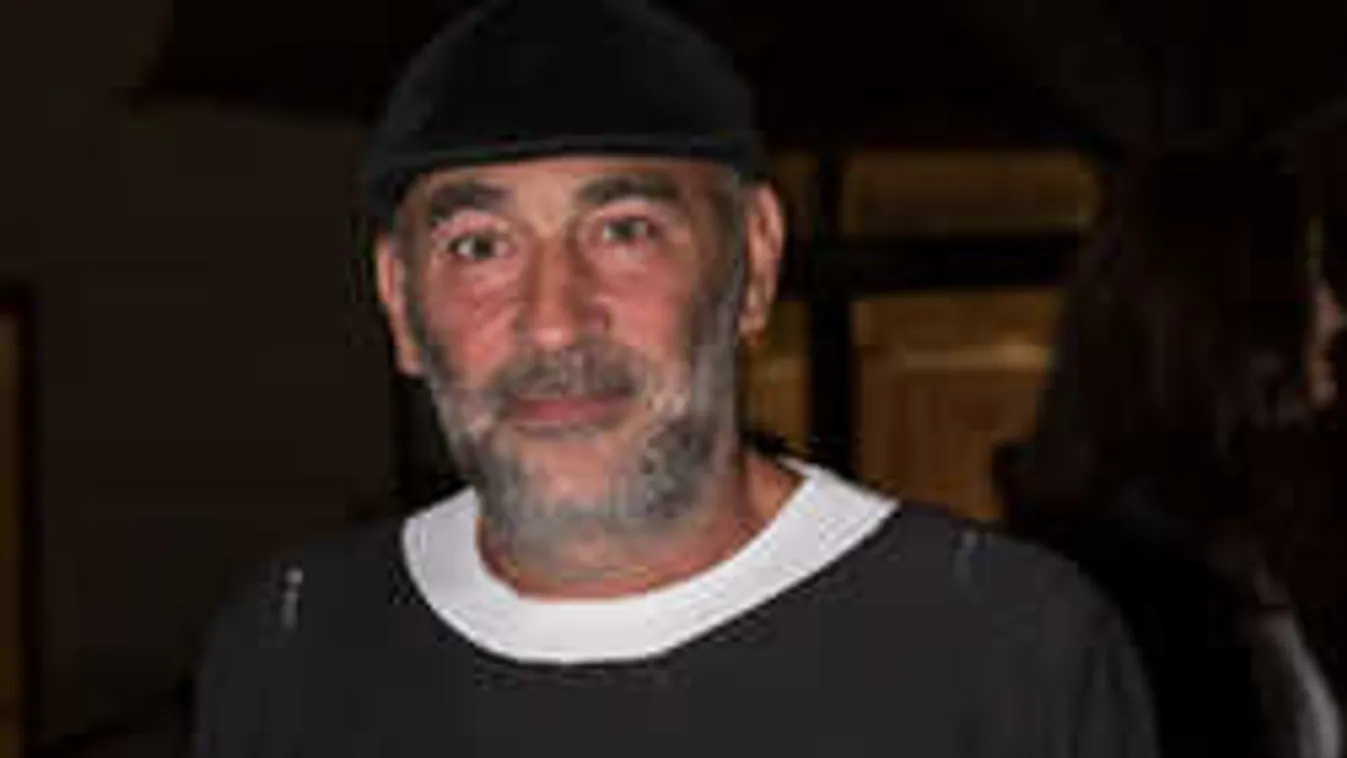 Kulka János meglepő dolgot tett kedvenc, méregdrága sapkájával