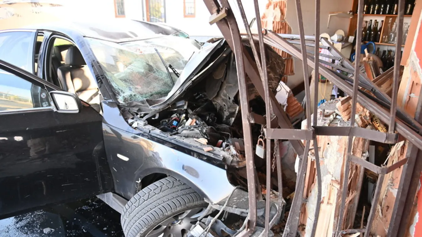 Brutális fotók érkeztek a dunavarsányi halálos autóbalesetről