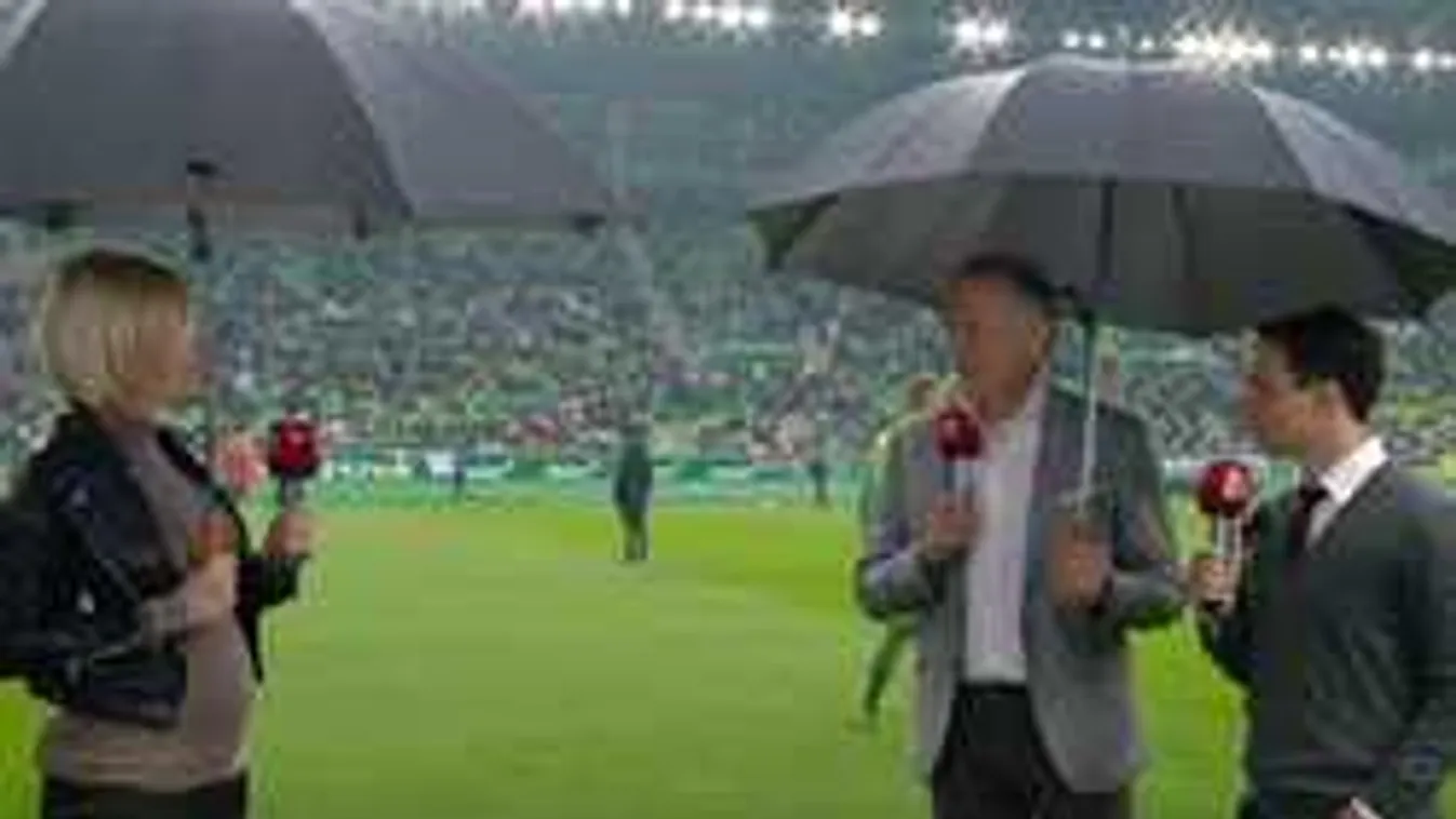 Leleplező fotó, gyermeket vár a magyar tévés