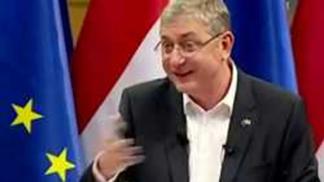 Gyurcsány a magyar Himnuszt megvetően "valamiféle zenének" nevezte