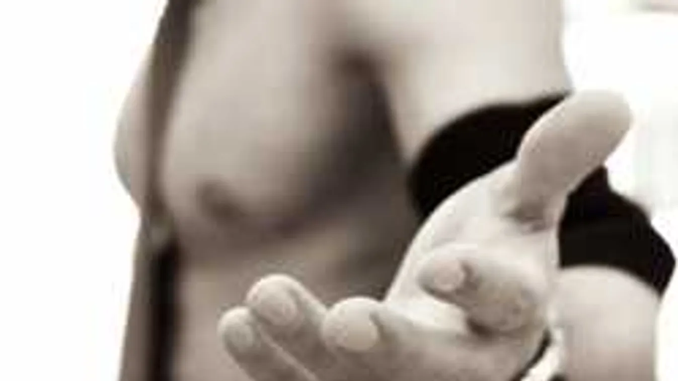 Elfajult a szexkaland: anyaszült meztelen férfi jelent meg a benzinkúton