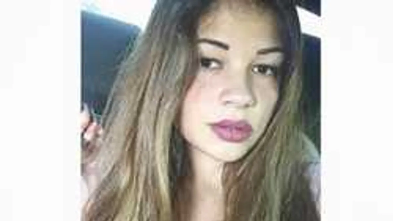 Csak egy kis semmiség takarja Gáspár Evelin testét