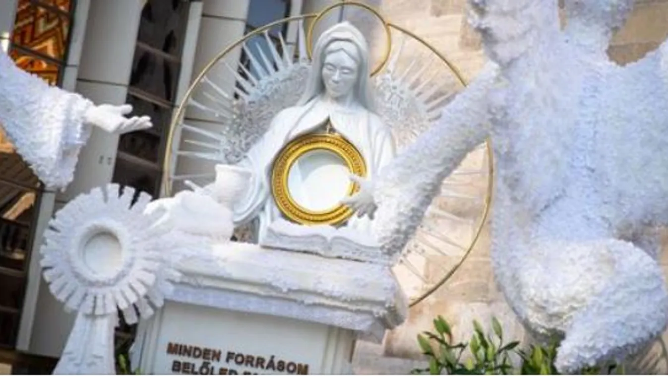 Ebből készült a vércsoda, most hozták Budapestre