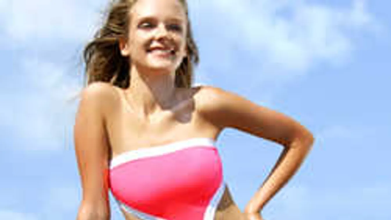 Hihetetlenül vadító fürdőruhába bújnak idén a nők