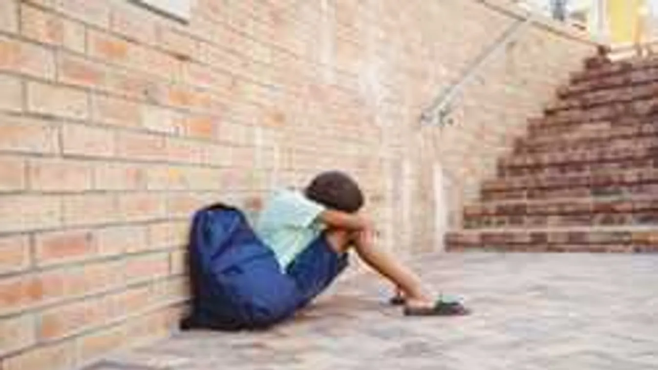 Kikészült az iskolától: rettenetes dolgot tett magával a 9 éves Ernő