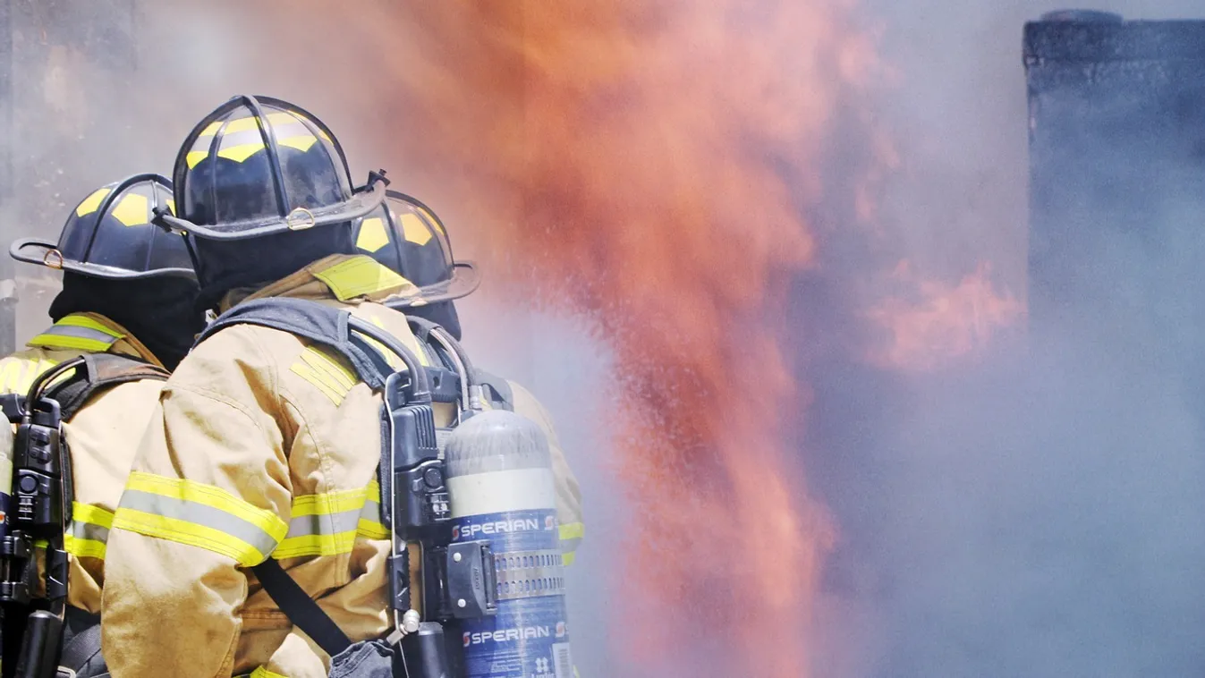 Felsírtak a szirénák: égő füstölő indította be a láncreakciót Dombóváron