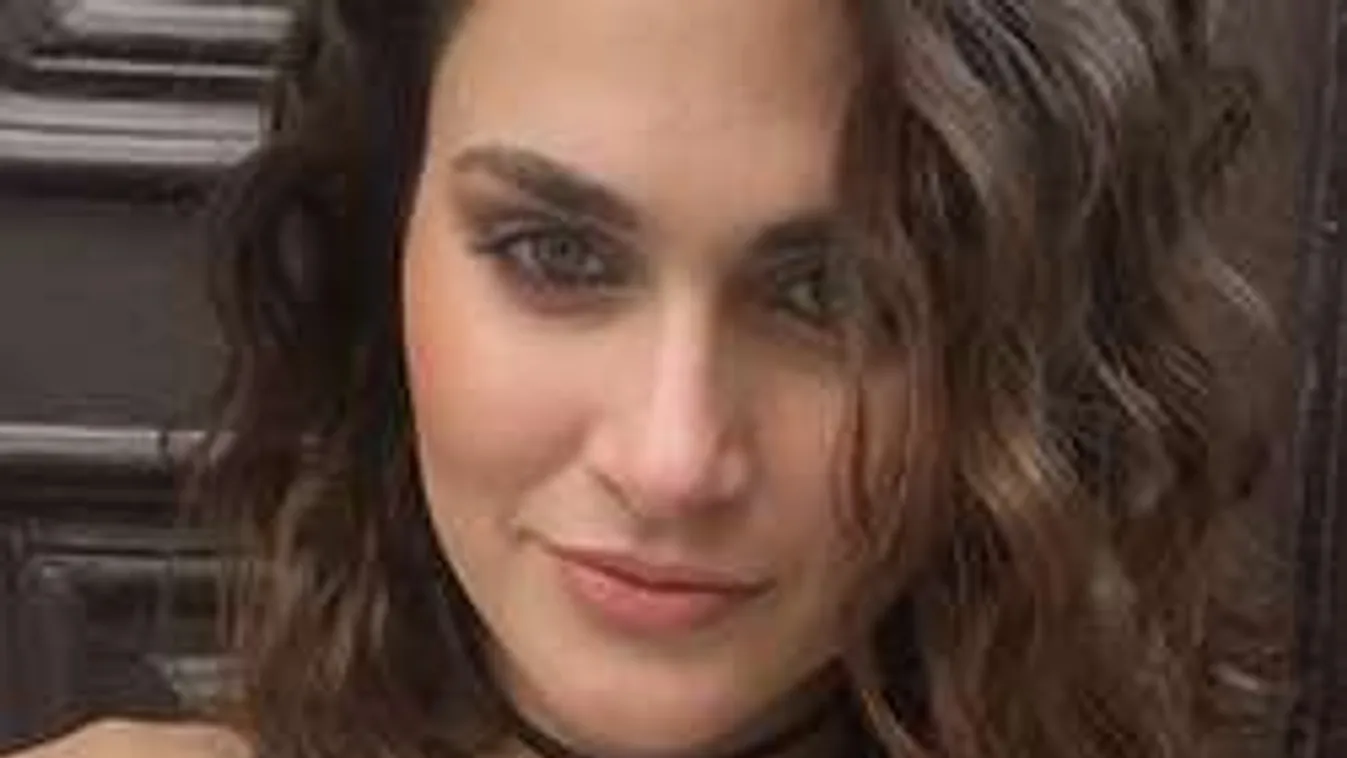 Jakabos Zsuzsa combjaitól leesik az állad - Fotó