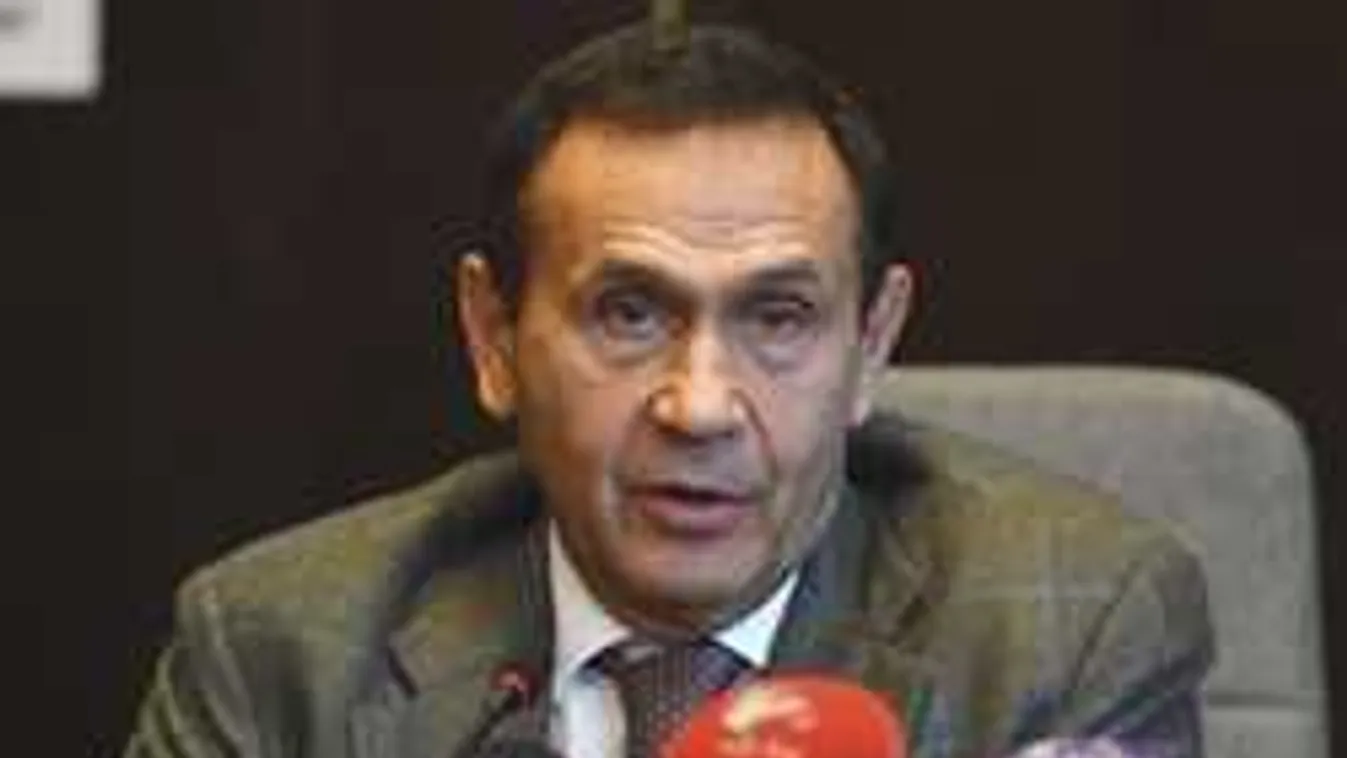 Úszóháború újratöltve, feljelenti Gyárfást a szövetség?