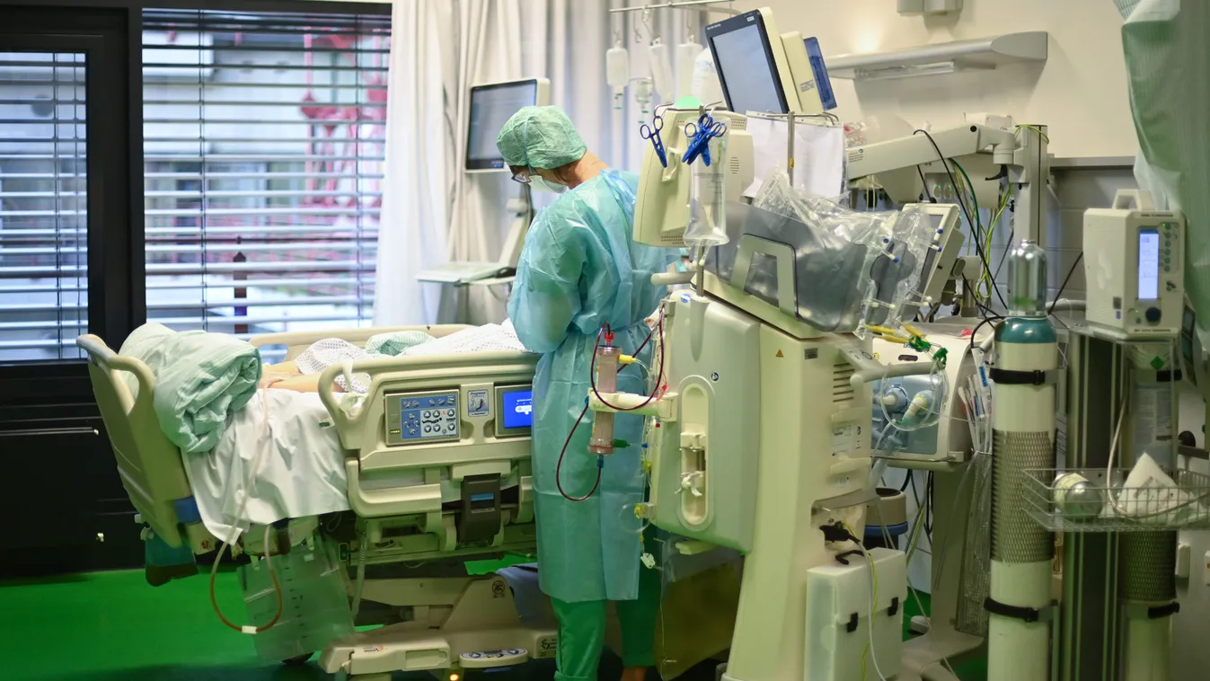 „Ha a családunkkal akarunk karácsonyozni, lépni kell” – Németországban szigorítani akarnak a járványügyi szabályokon