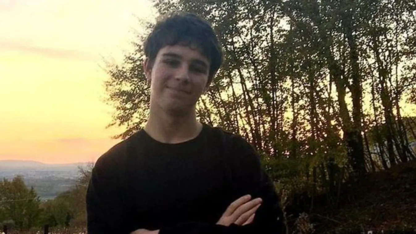 Két tanóra között holtan esett össze a kisfiú, éppen a 18. születésnapja után