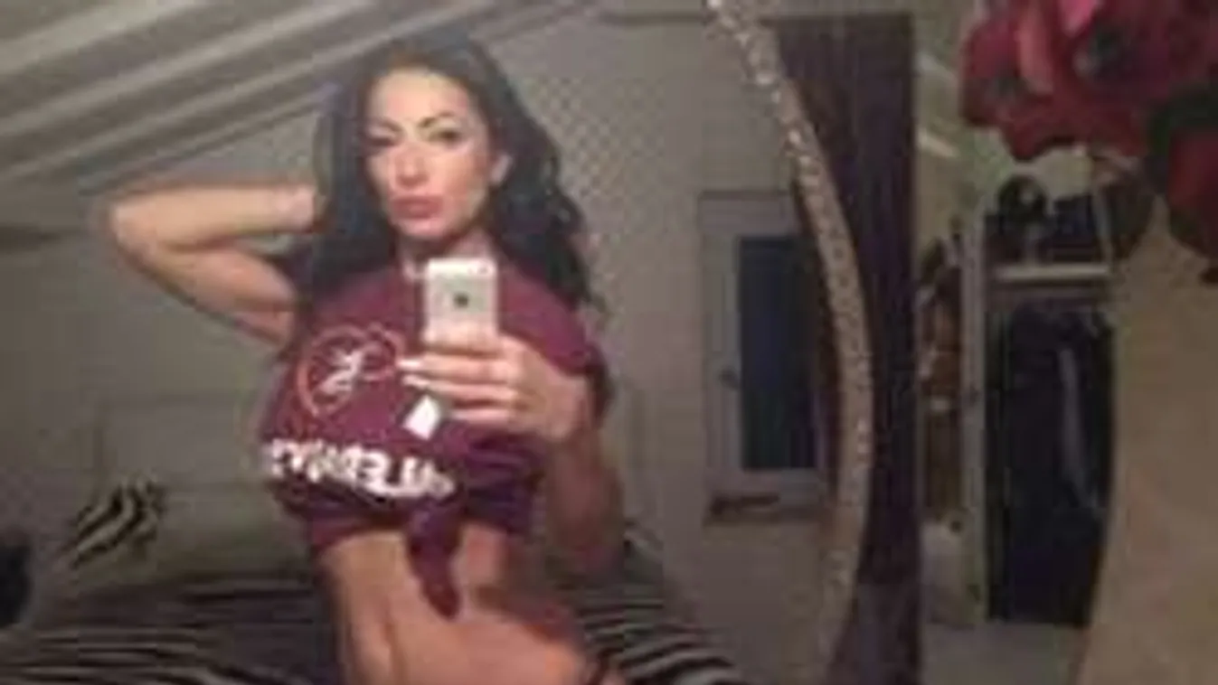 Nem kértek a sztriptízéből, megsértődött a bombázó