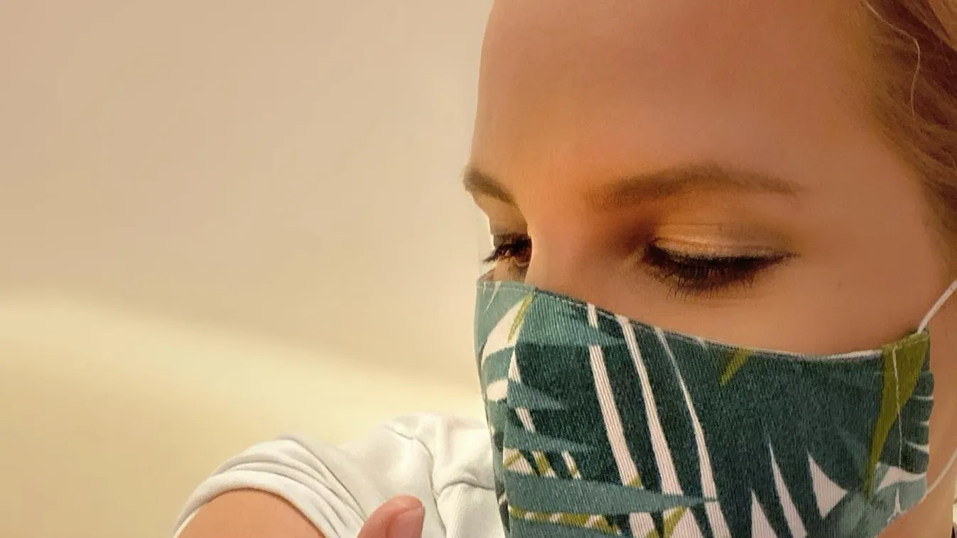 „Oltva” – Tóth Vera is megkapta a vakcinát