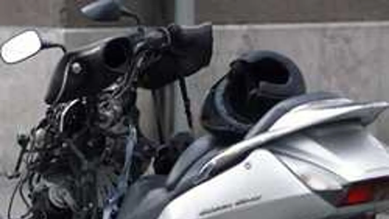 Motoros ütközött személyautóval, forgalomkorlátozásra kell számítani