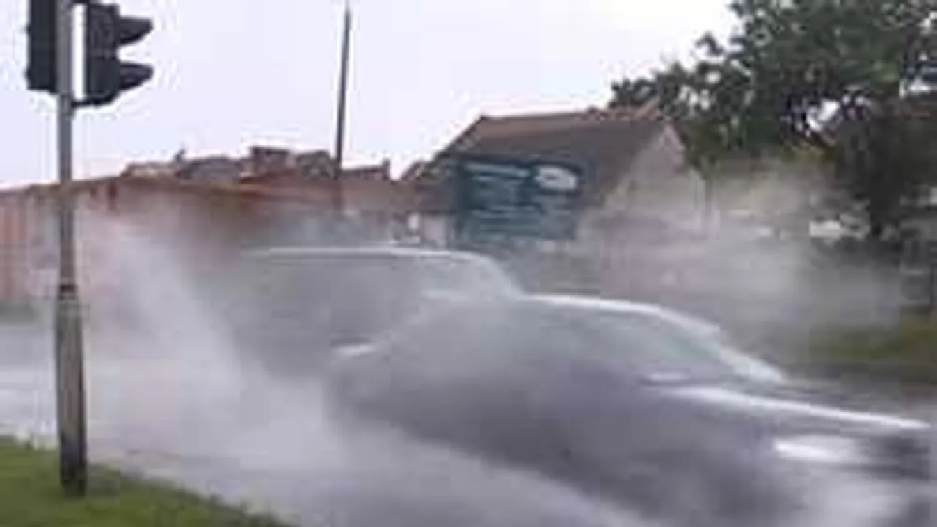 Óriási vihar tombolt Egerben, hömpölygött a víz az utcákon - videó