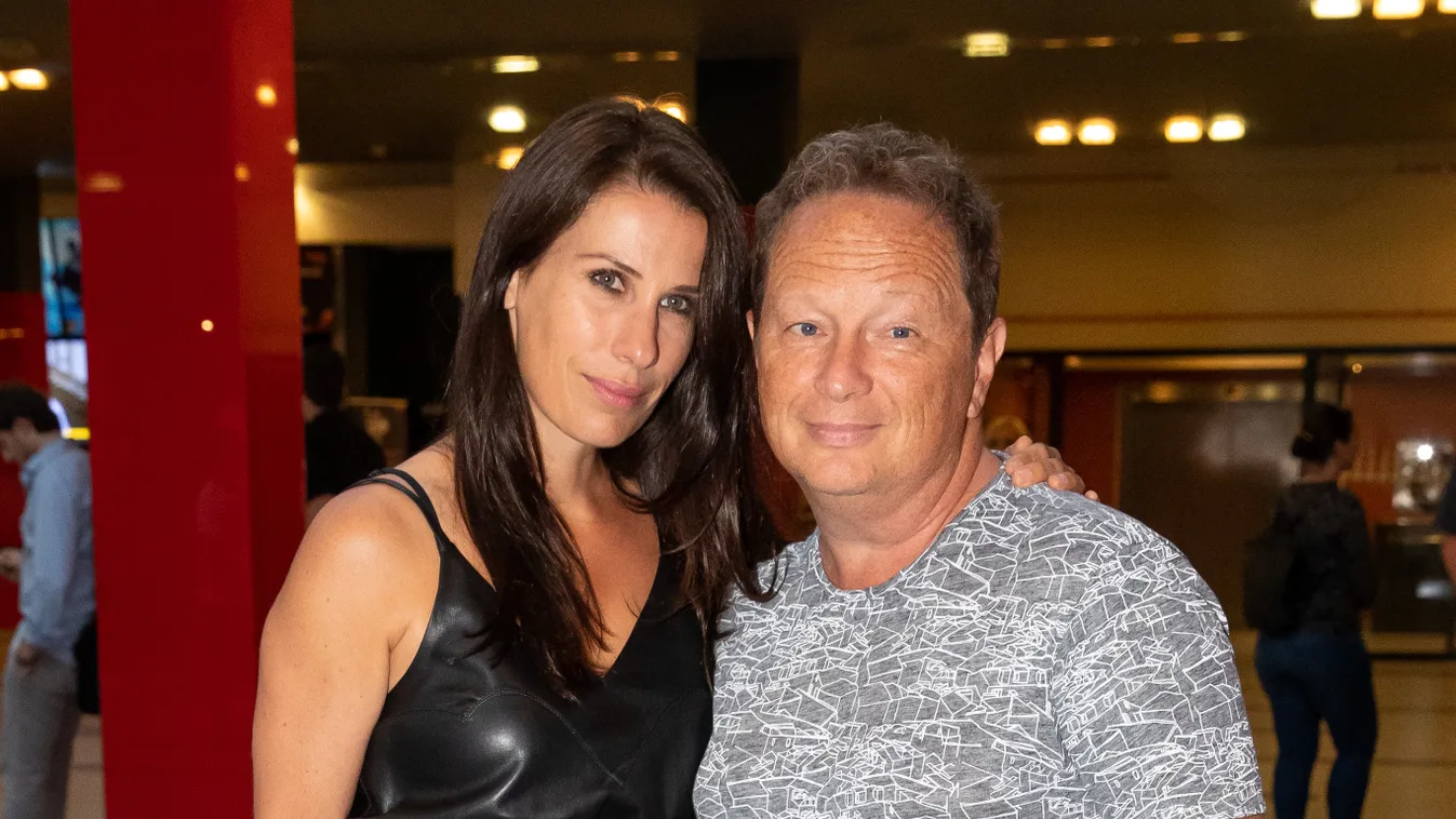 Sztárparádé volt Tarantino új filmjének bemutatóján