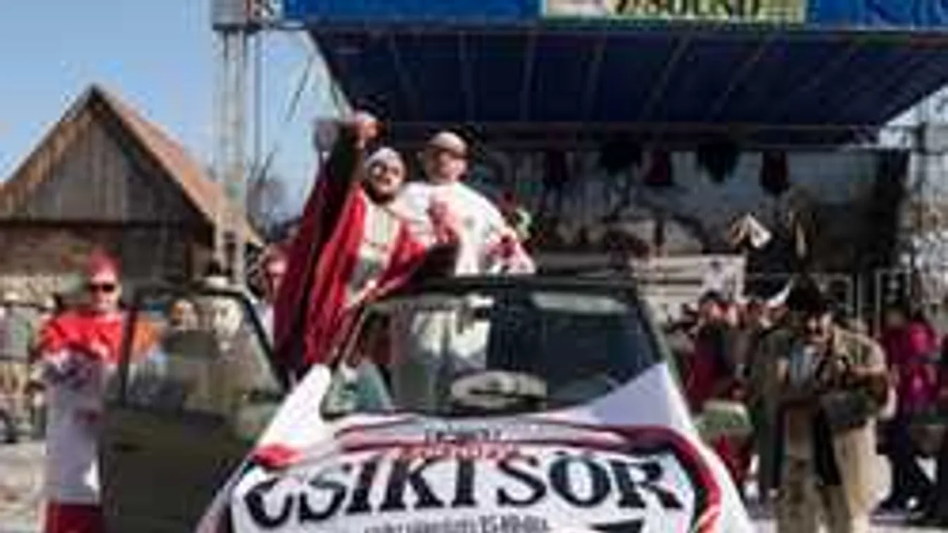 Így készülnek a székelyek a pápalátogatásra!