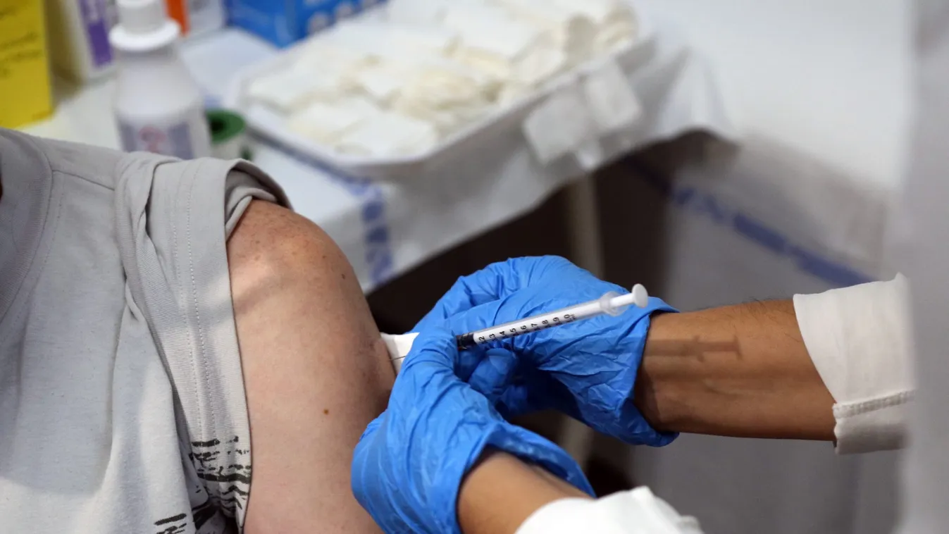 Hoppá, módosítást jelentett be a Pfizer, a Covid elleni vakcina gyártója