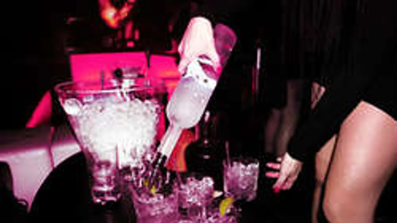 Botrány a gólyatáborban: ilyen megalázásban volt része a diákoknak