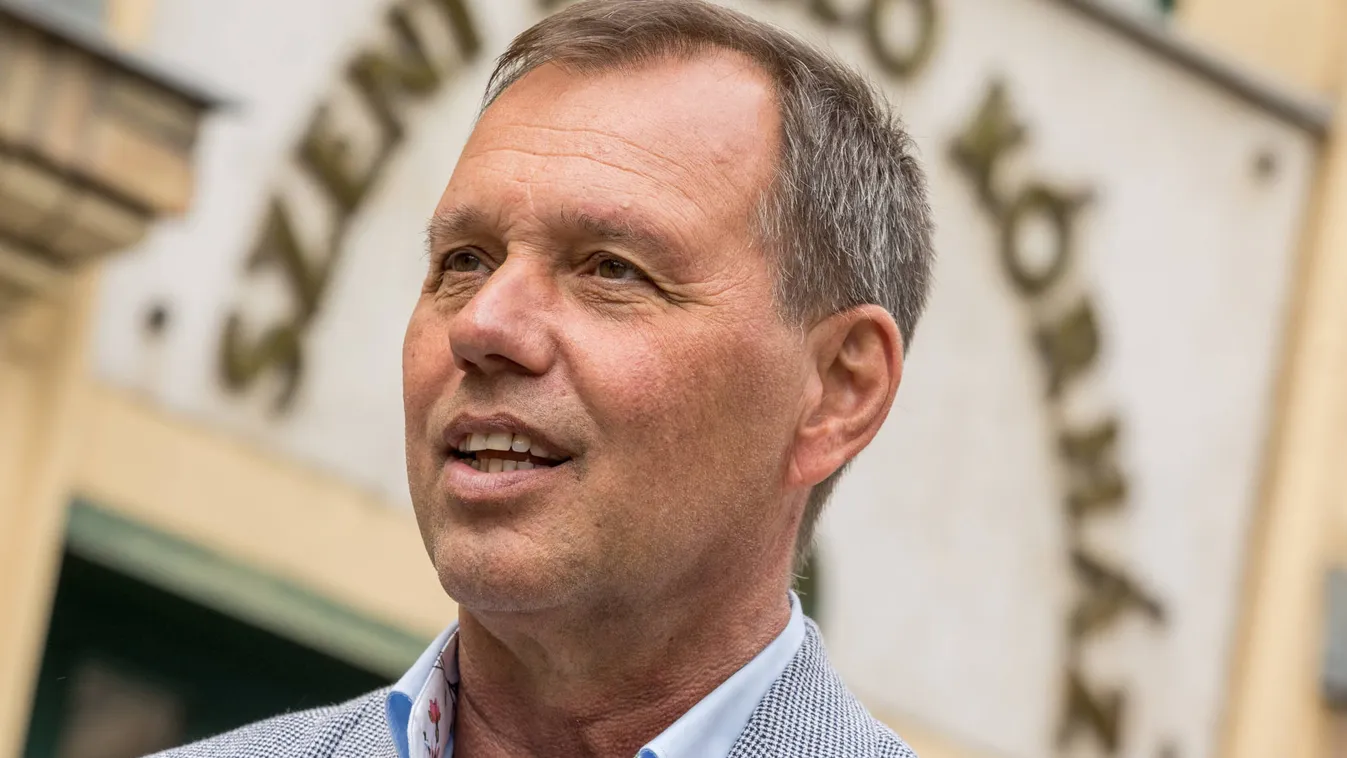 Szlávik: enyhébbnek tűnik a járvány ott, ahol már évtizedek óta bevezették a BCG-oltást