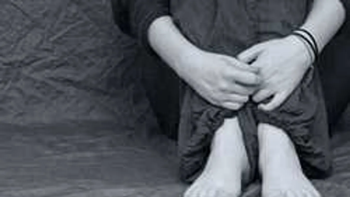 Iszonyat, csoportosan erőszakolták meg a buszmegállóból elrabolt tinit