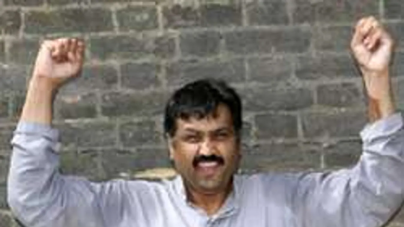 43 évesen szexel először a műpénisszel élő Mohammed