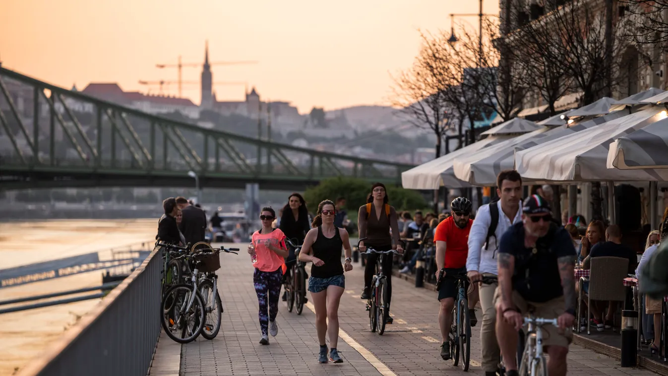 Nyitás Budapesten: szombattól a vidéki szabályok lesznek érvényesek