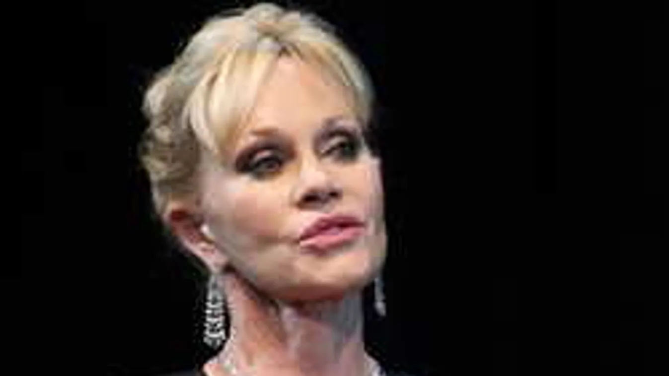 Fájdalmas hírt közölt a népszerű színésznő: váratlan rohamok törnek rá