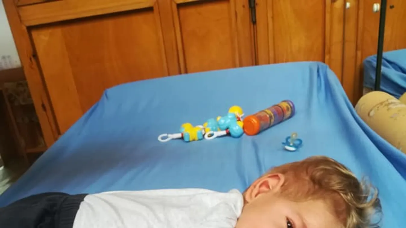 Aláírt Ronaldo-mez is segíthet a magyar kisfiú gyógykezelésében