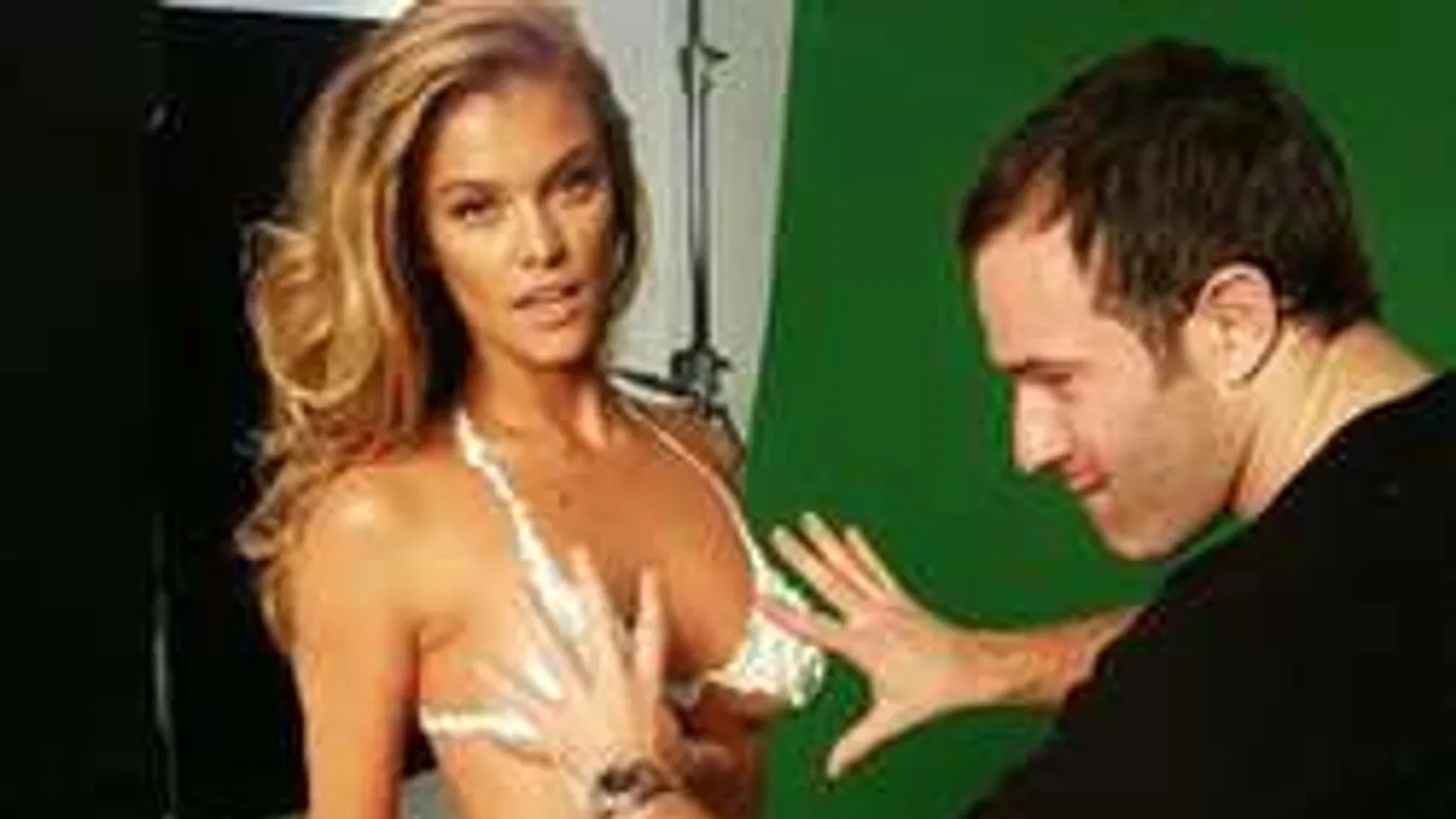 Ütős képek! Mindenét megmutatja a gazellatestű álomnő