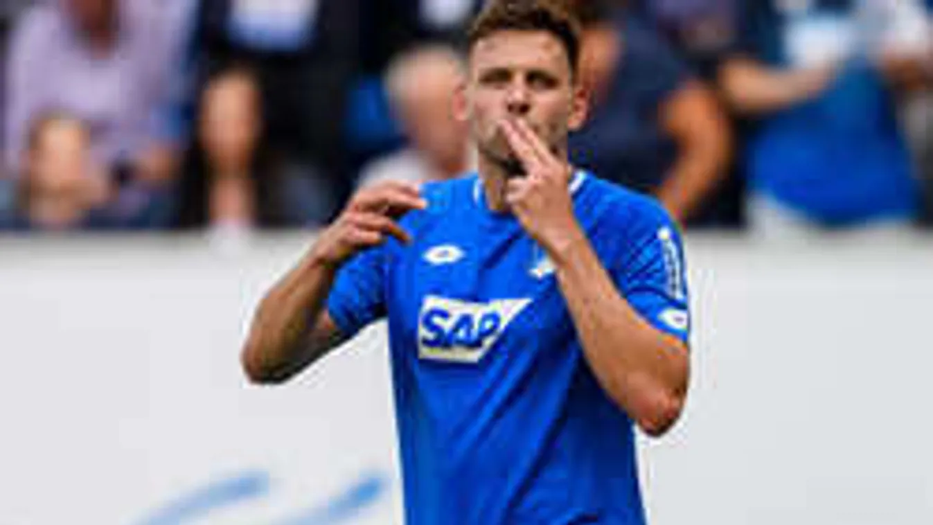 Sztárcsapat vinné Szalai Ádámot, közel a megegyezés