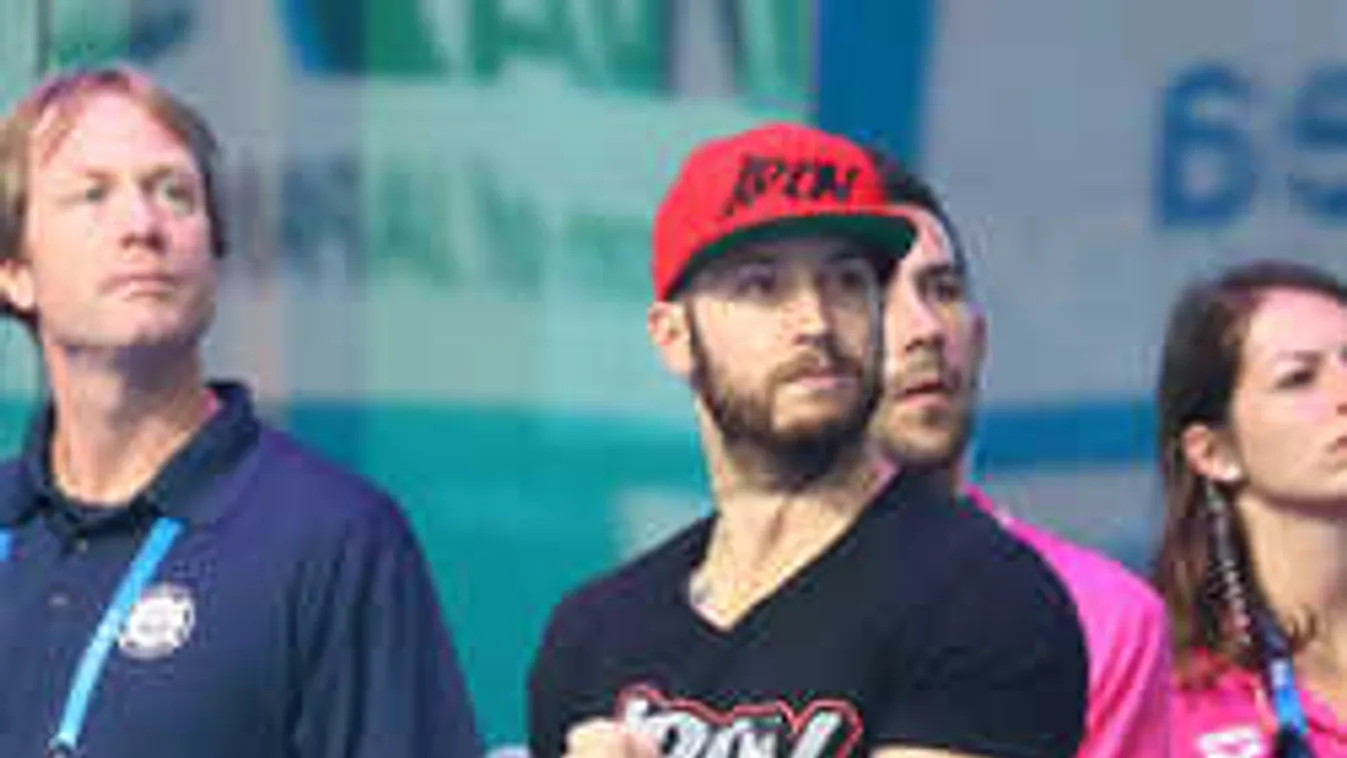 Tusup begurult, keményen beszólt az újságíróknak