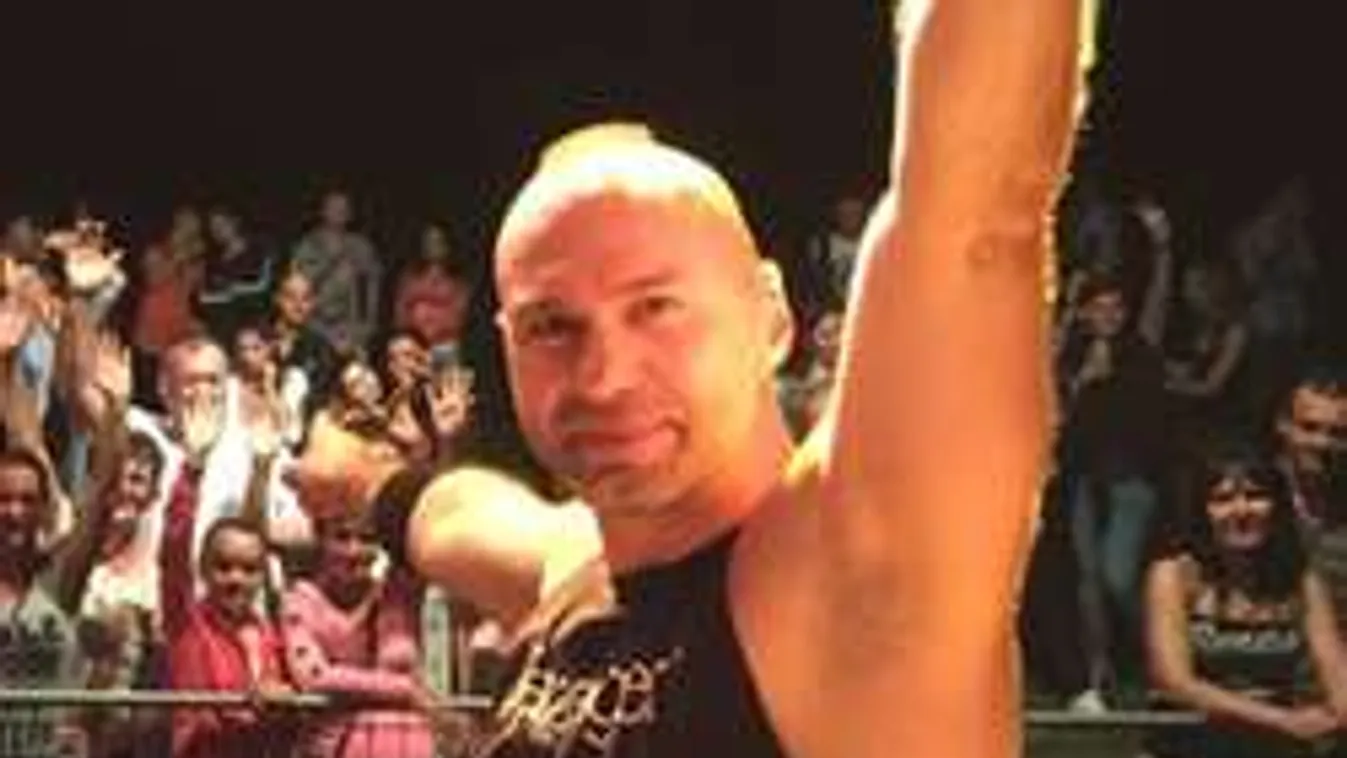 Durva részletek a Happy Gang énekesének balhéjáról!