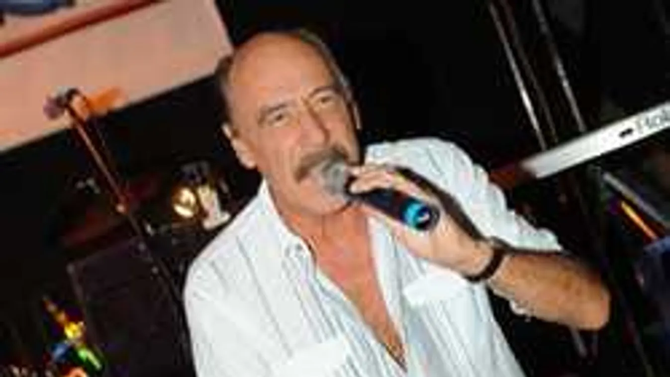 Továbbra is életmentő szívműtétjére vár a magyar sztár