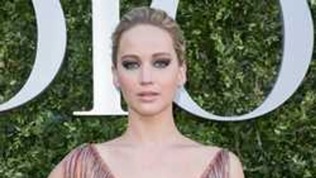 Meztelenül alázták meg a gyönyörű hollywoodi színésznőt