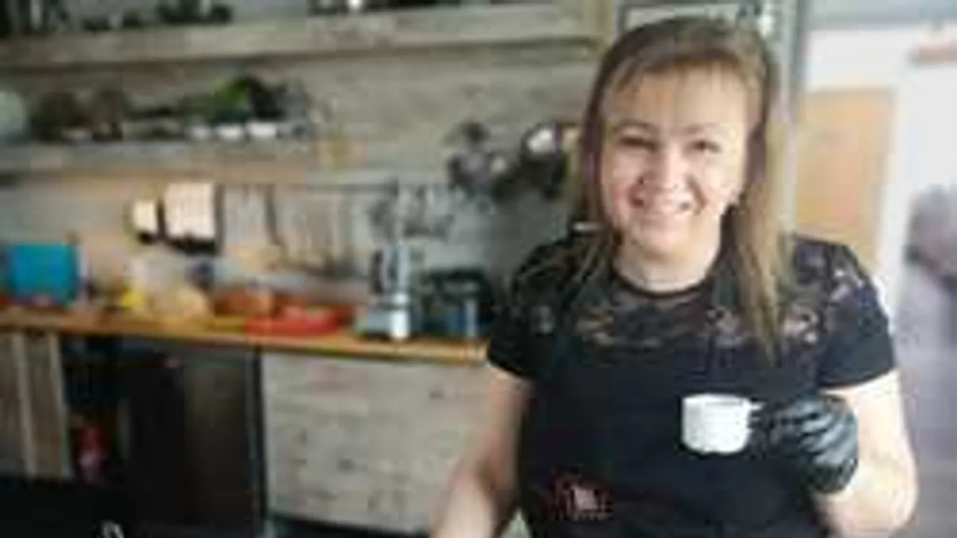 Gáspár Bea: Győző a lábossal együtt vágta ki a borsólevest