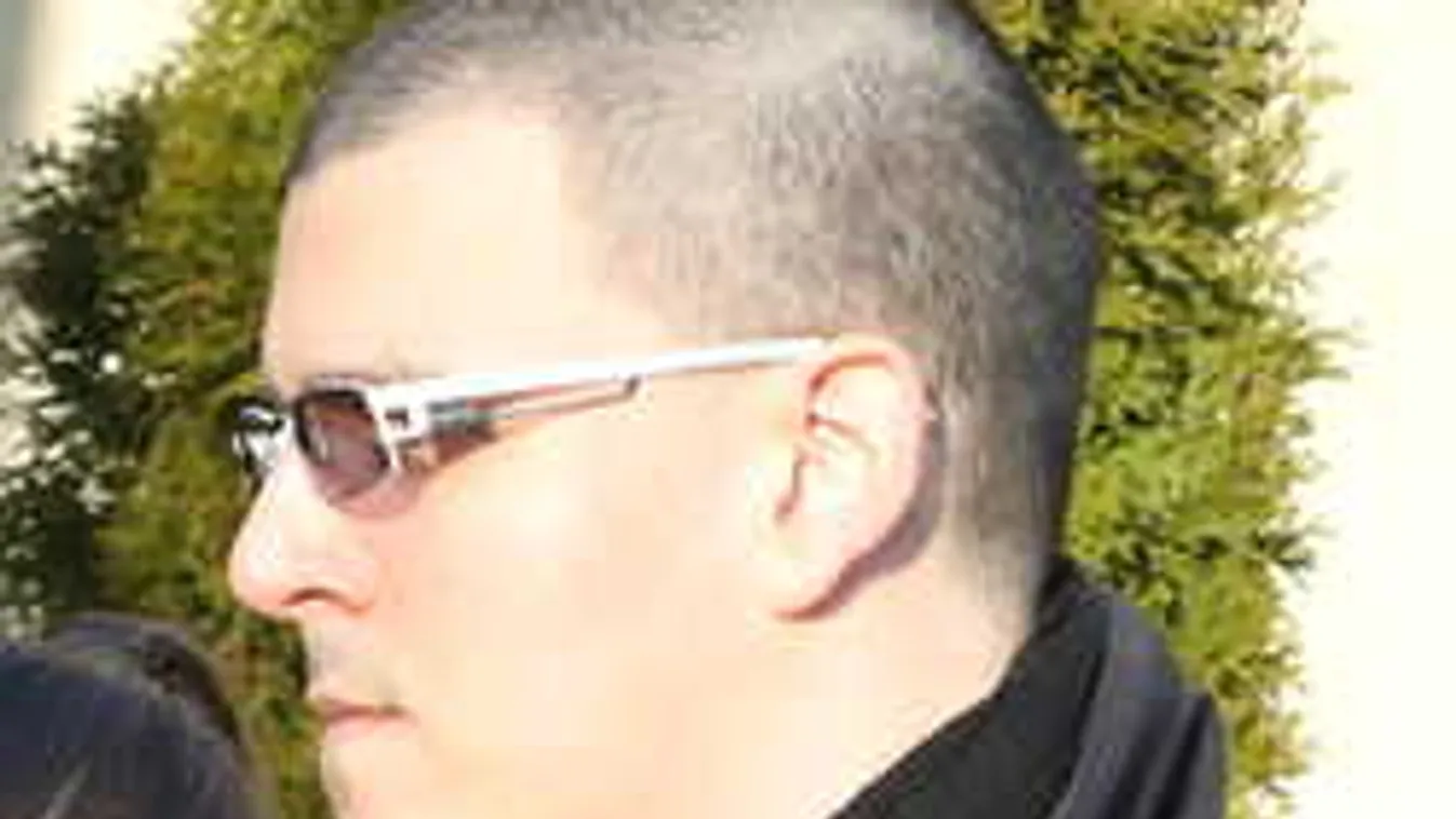 Kitálalt Klapka Dennis, elmondta, mit gondol a húgáról!