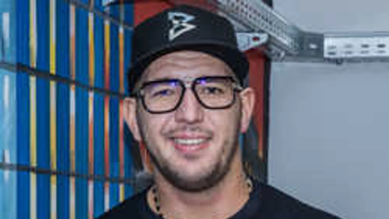 Megmutatta új tetkóját Curtis