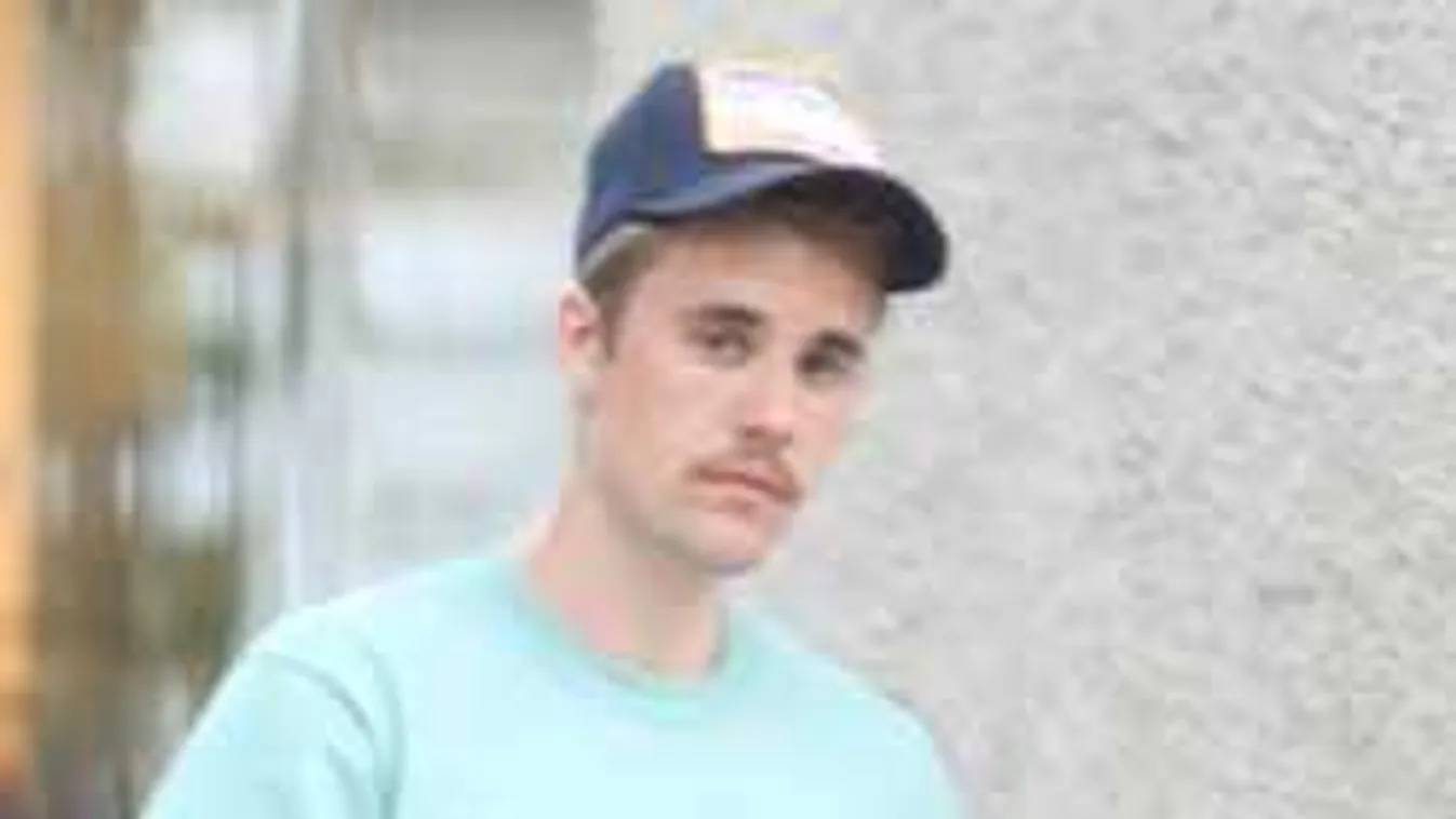 Kínos helyzetbe került Justin Bieber: lopás miatt állította meg a rendőr